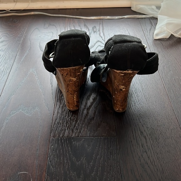 Womens Size 9 Heels - Picture 3 of 4